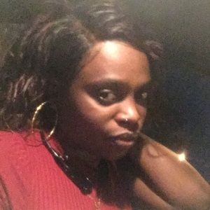 Meet your Posher, Manoucheca